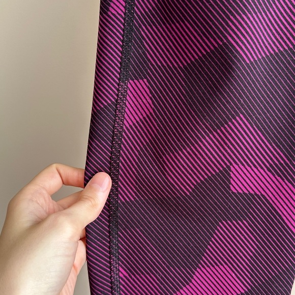 Old Navy Active Purple and Black Stripe Leggings, Size Large - Picture 6 of 13